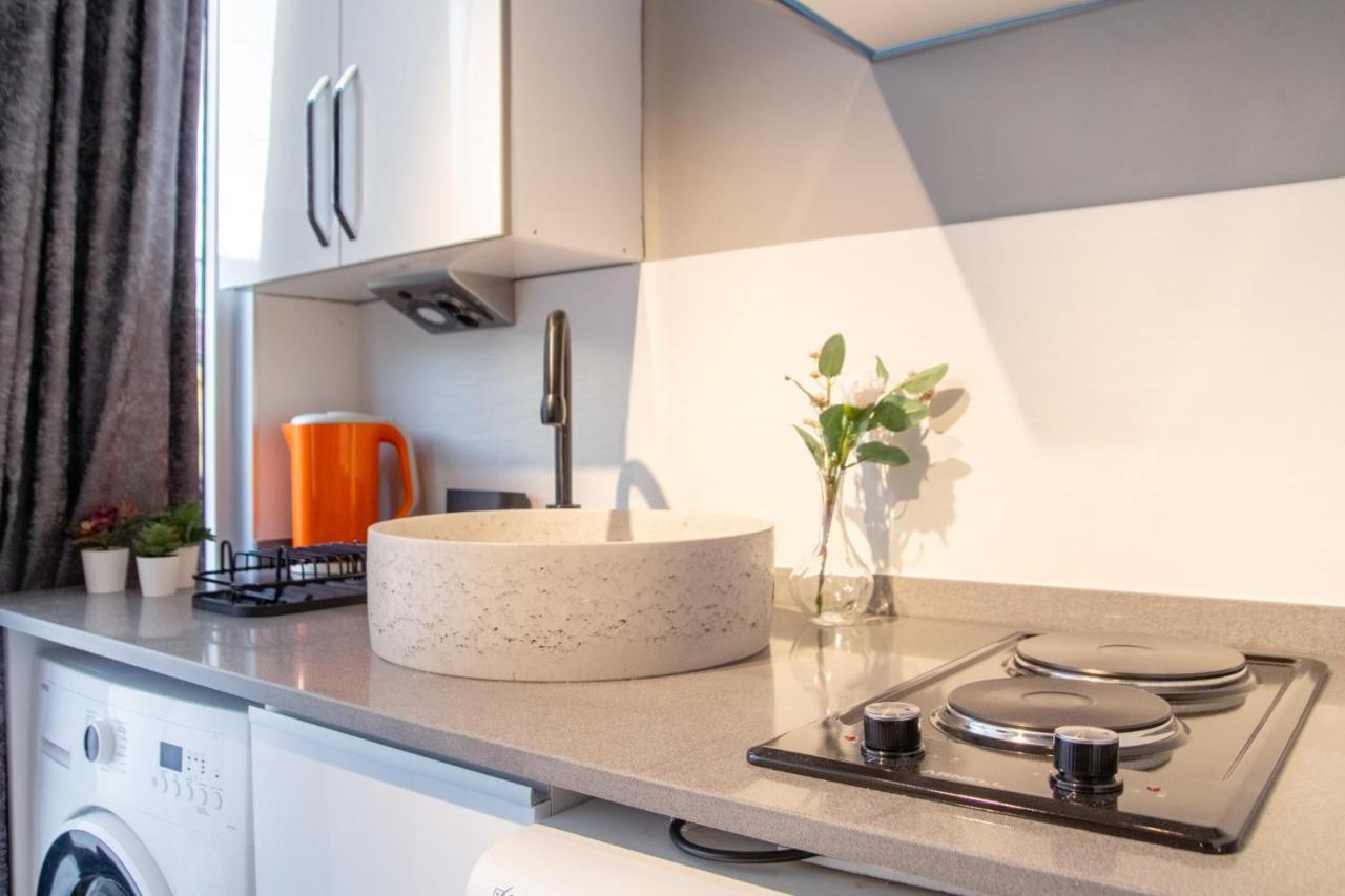 이즈미르 Invigorating Studio Flat Near Kordon In Alsancak 아파트 외부 사진